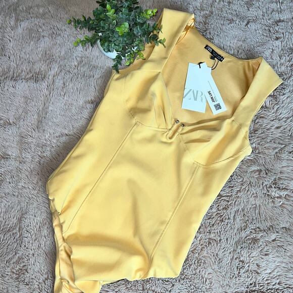 NWT Zara Yellow Metal Piece Bloggers Favorite Sleeveless Bodysuit Size: Small - Picture 1 of 14